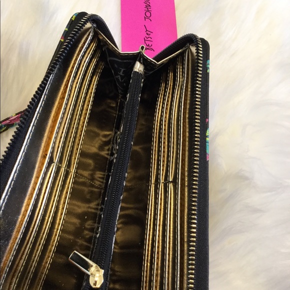 🎉💋🎉Betsey Johnson Floral Backpack and Wallet - Picture 8 of 8